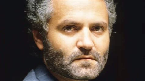 youtube el asesinato de gianni versace|Detalles Trágicos Sobre El Asesinato De Gianni Versace .